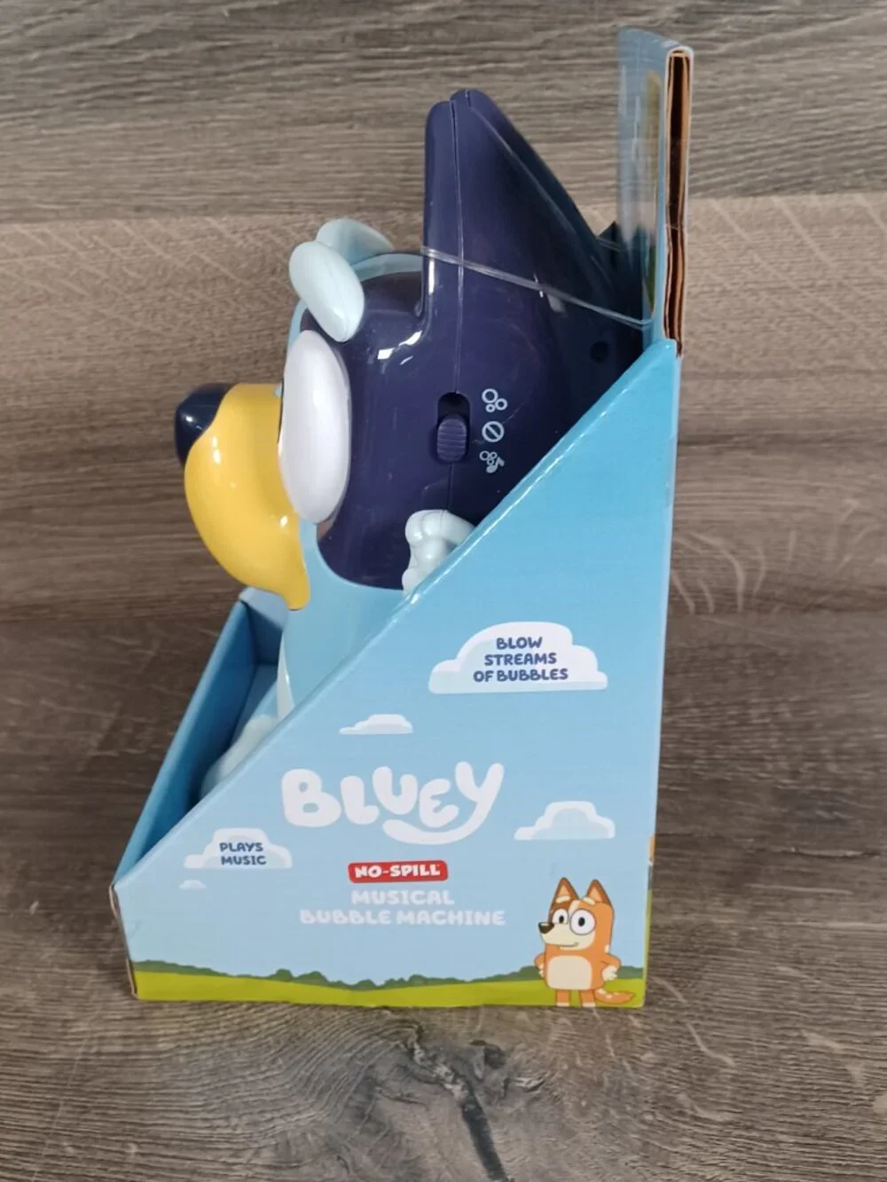 New In Box Bluey No Spill Musical Bubble Machine Plays Music Children's Toy